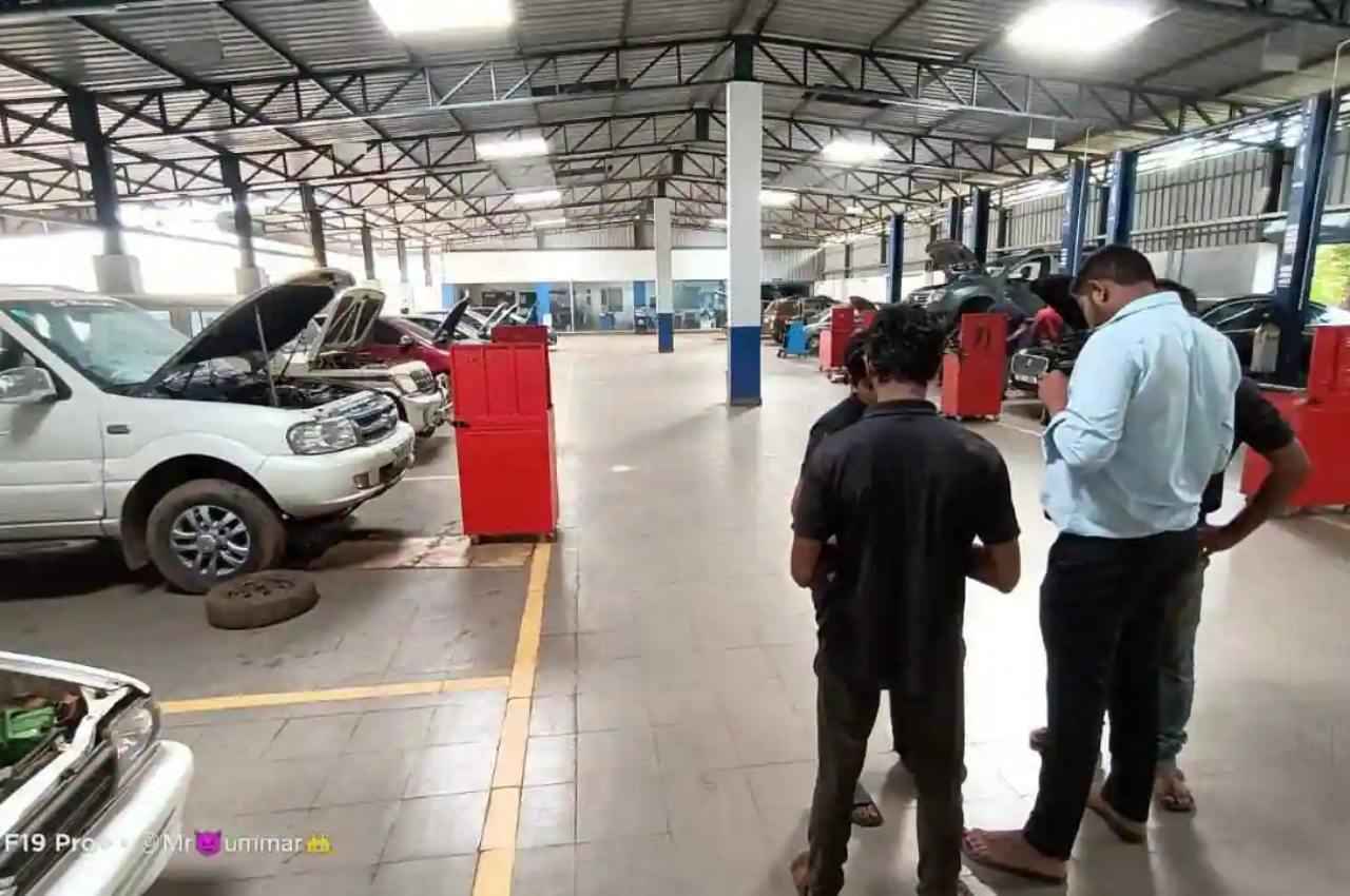 कार मालिक अब ना हो परेशान! Car Service कराने के लिए हम से जानें ये Best Options