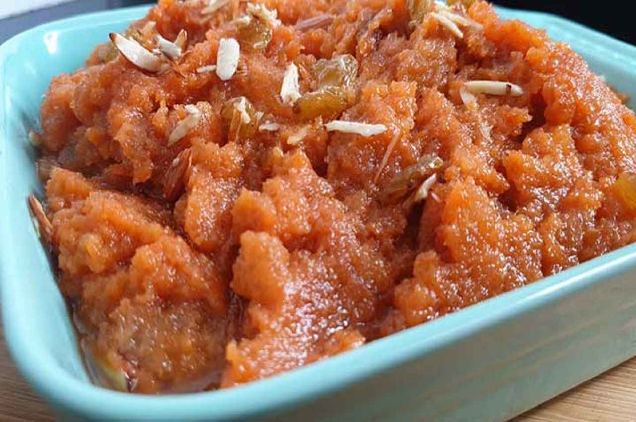 Guava Halwa Recipe: मीठे में कुछ अलग ट्राई करना चाहते हैं, तो मिनटों में बनाएं स्वादिष्ट अमरूद का हलवा, जानें रेसिपी