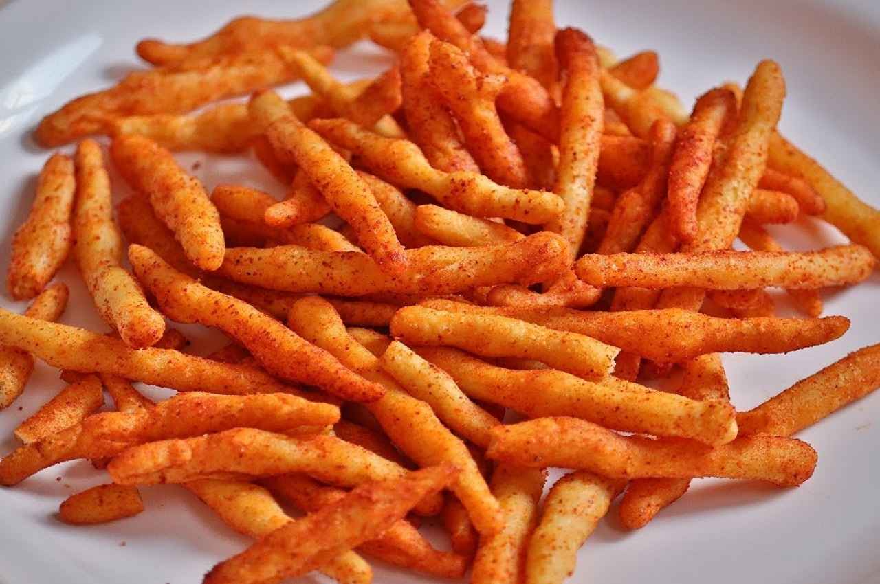 Kurakure Recipe: बारिश के मौसम में आनंद उठाएं क्रिस्पी और चटपटे कुरकुरे बनाकर, जानें रेसिपी