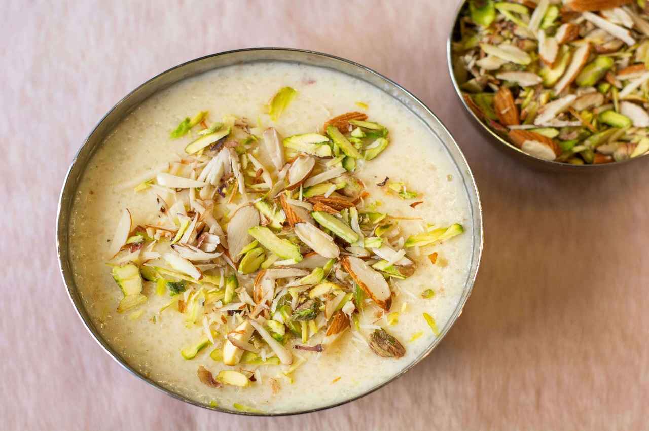 Kesar Badam Kheer Recipe: किटी पार्टी के लिए डेजर्ट में बनाएं स्पेशल केसर बादाम खीर, जानें इजी रेसिपी