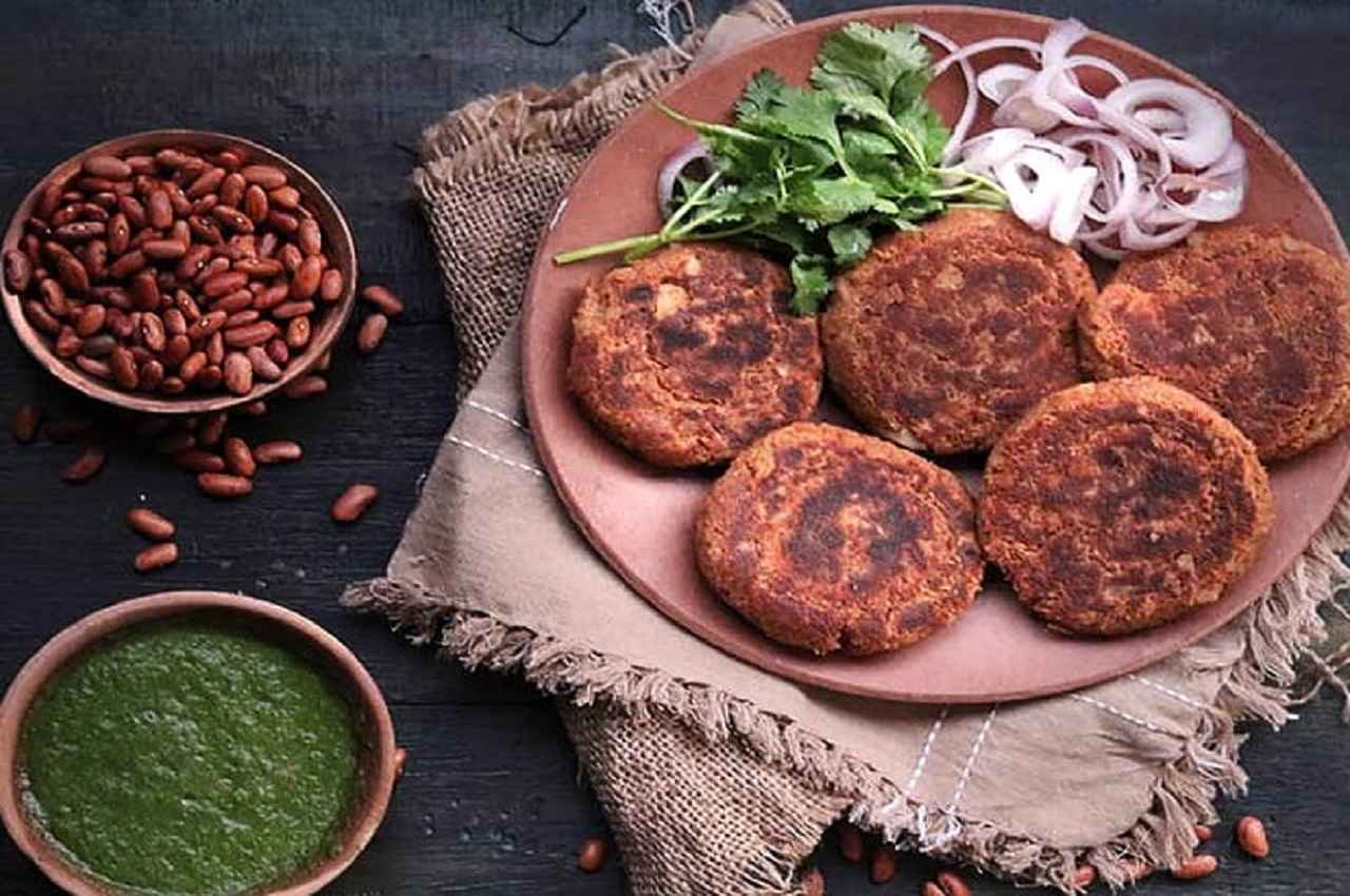 Rajma Kebab Recipe: स्नैक में फटाफट बनाएं रिच प्रोटीन से भरपूर चटपटे राजमा कबाब, जानें रेसिपी