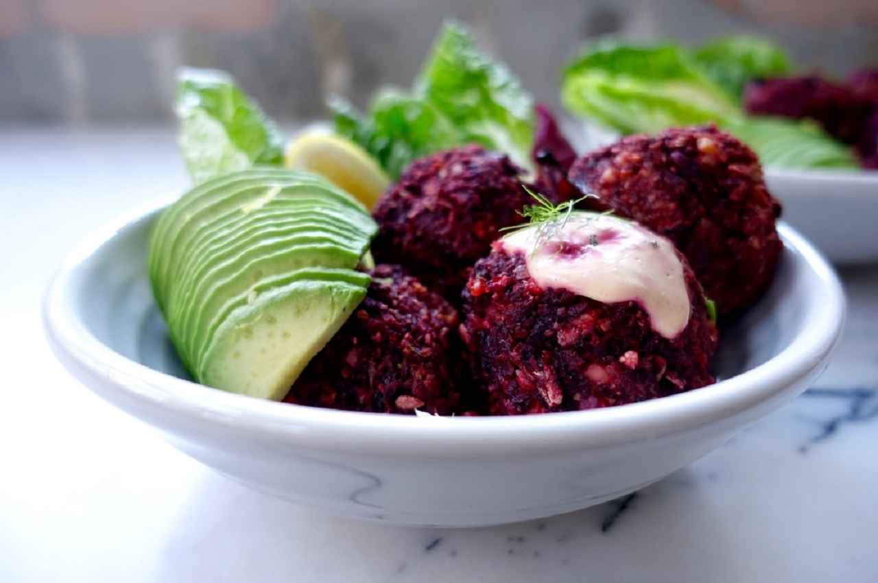 Red Velvet Balls Recipe: नाश्ते में बनाएं पौष्टिकता से भरपूर रेड वेलवेट बॉल्स, शरीर को मिलेगी ताकत, जानें रेसिपी