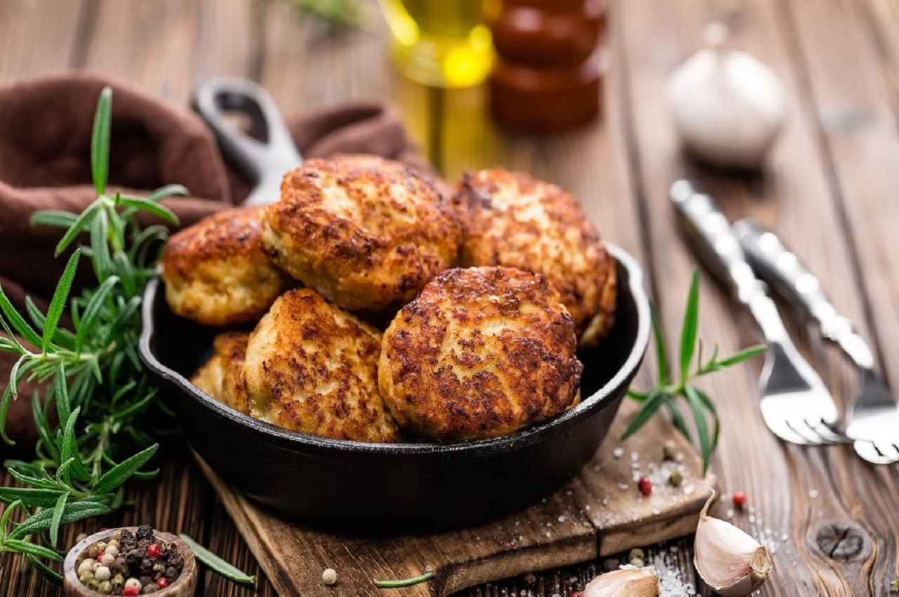 Lauki Cutlet Recipe: शाम की हल्की भूख को तुरंत शांत करें टेस्टी और चटपटे लौकी कटलेट बनाकर, जानें रेसिपी