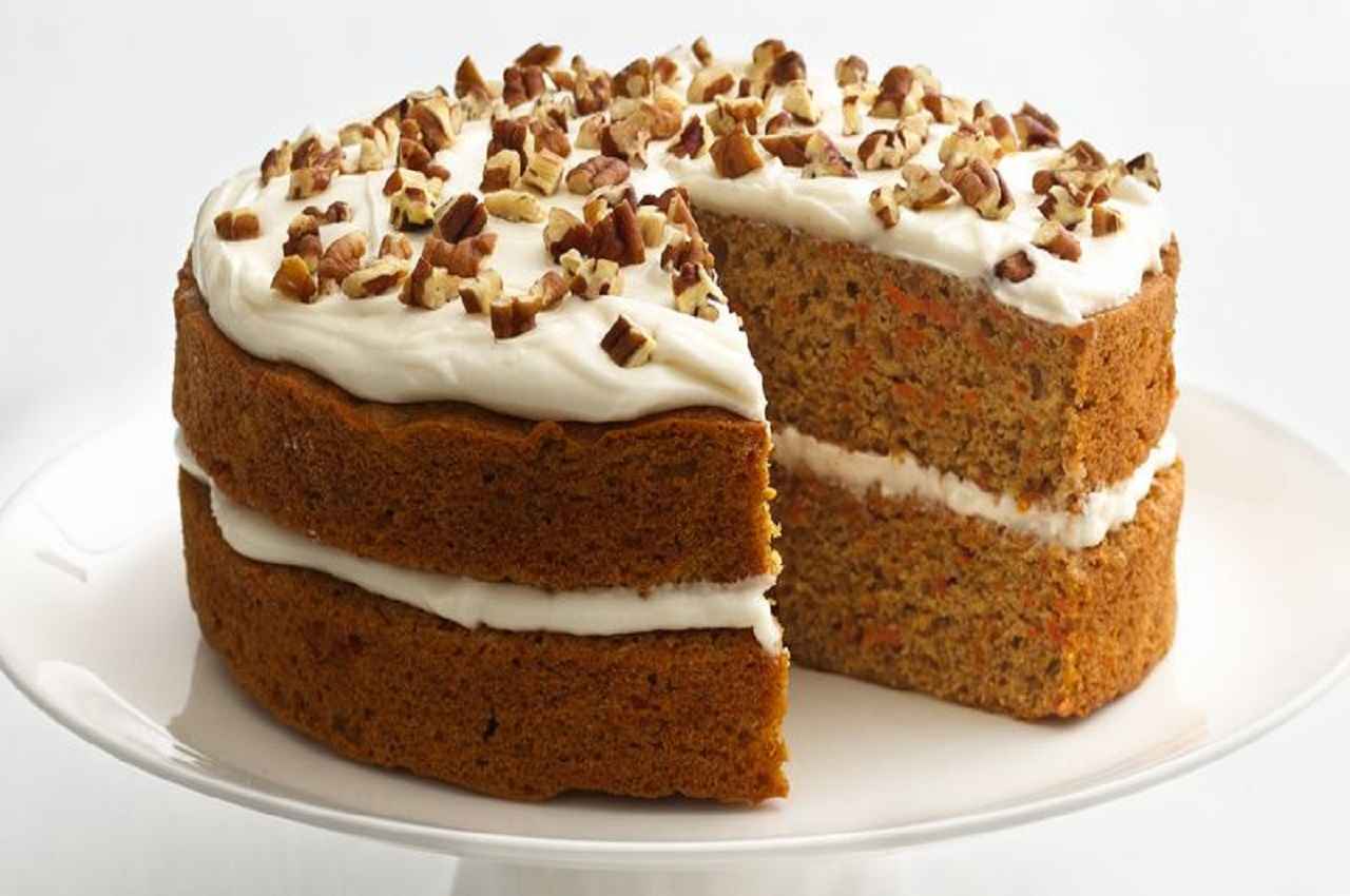 Sweet Potato Cake Recipe: बर्थ डे सेलिब्रेशन के लिए ट्राई करें डिफरेंट और यूनीक शकरकंद केक, जानें रेसिपी
