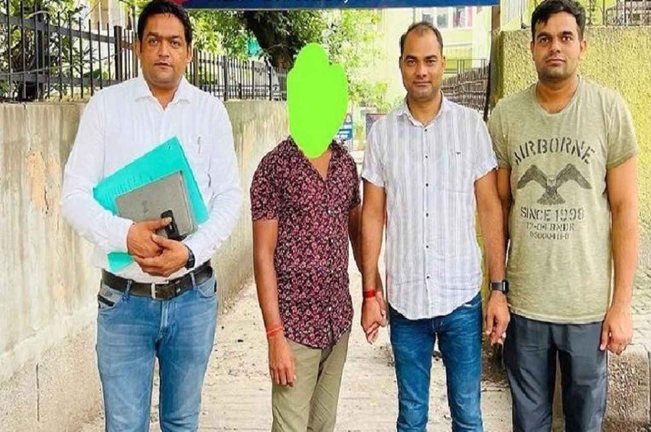 चर्चित भोजपुरी गायक के पास मिला 21 किलो गांजा, दिल्ली पुलिस ने किया गिरफ्तार