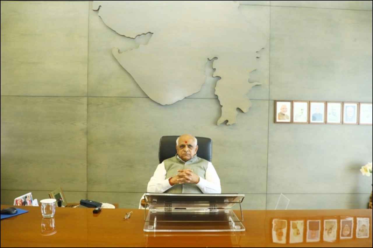 गुजरात में विधानसभा चुनाव से पहले बड़ा सियासी फेरबदल, सीएम भूपेंद्र पटेल ने दो मंत्रियों को जिम्मेदारी से मुक्त किया