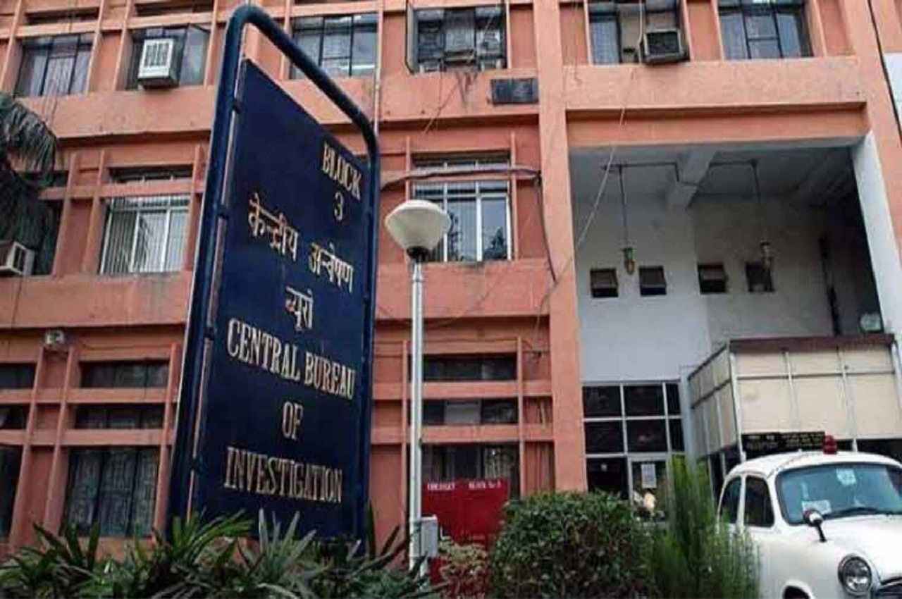 बिहार के डिप्टी सीएम तेजस्वी यादव के कनेक्शन वाले गुरुग्राम मॉल में CBI का छापा, यहां पढ़ें- पूरी जानकारी