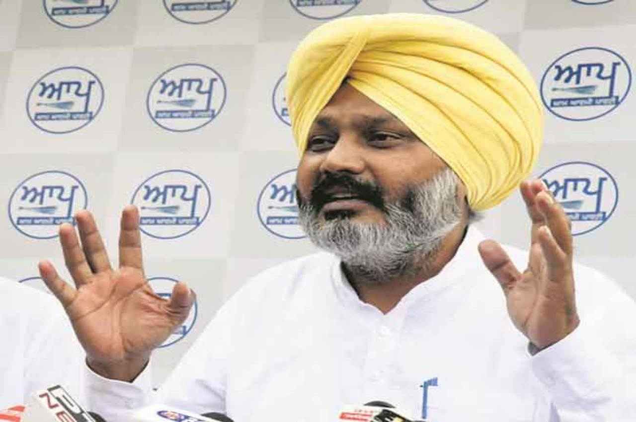 Punjab News: काउंसिल ने मानी वित्त मंत्री की अपील, पेंसिल-शार्पनर पर घटा जीएसटी