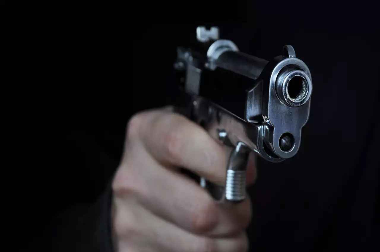 Sitapur News: झगड़ने पर डांटा तो 12वीं के छात्र ने प्रिंसिपल को ही मार दी गोली, वारदात से पुलिस भी सहमी