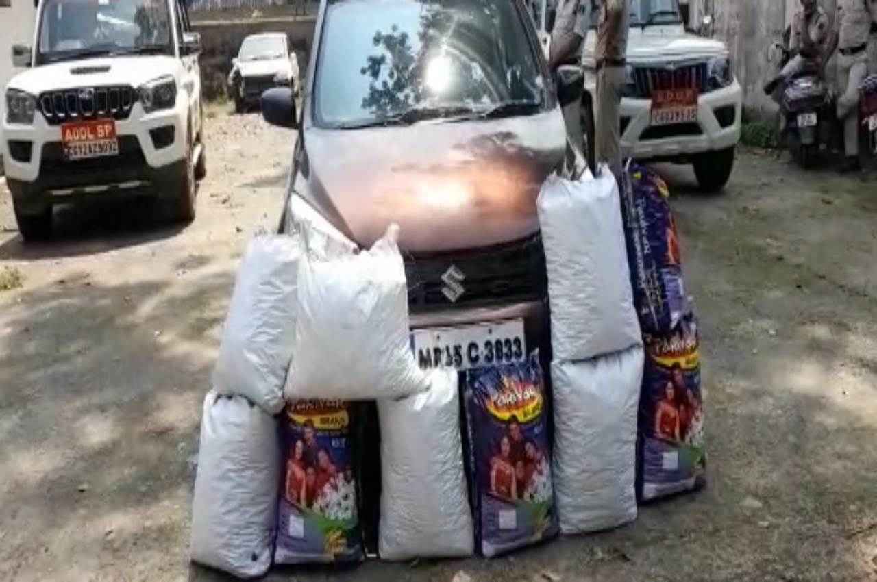 Chhattisgarh: तस्करों पर लगातार कसी जा रही नकेल, 102 किलो गांजे के साथ एक आरोपी गिरफ्तार