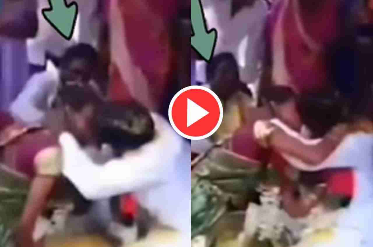Viral Video: शादी होते ही दूल्हा-दुल्हन सभी के सामने करने लगे Kiss, देख पंडितजी भी रह गए दंग
