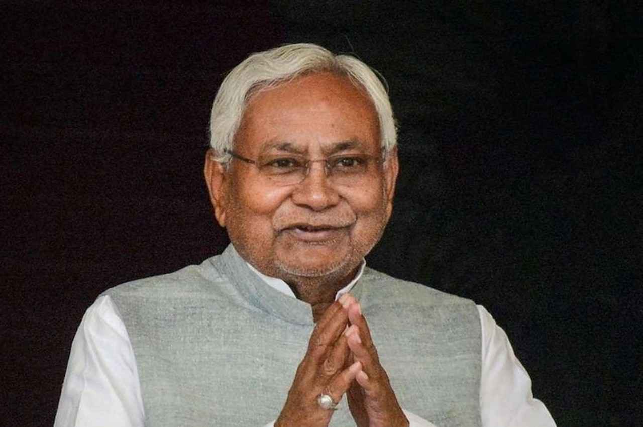 नीतीश का 'खेला'शास्त्र: 22 सालों में आज आठवीं बार CM बनेंगे 'सुशासन बाबू', जानें कब कैसे बने मुख्यमंत्री