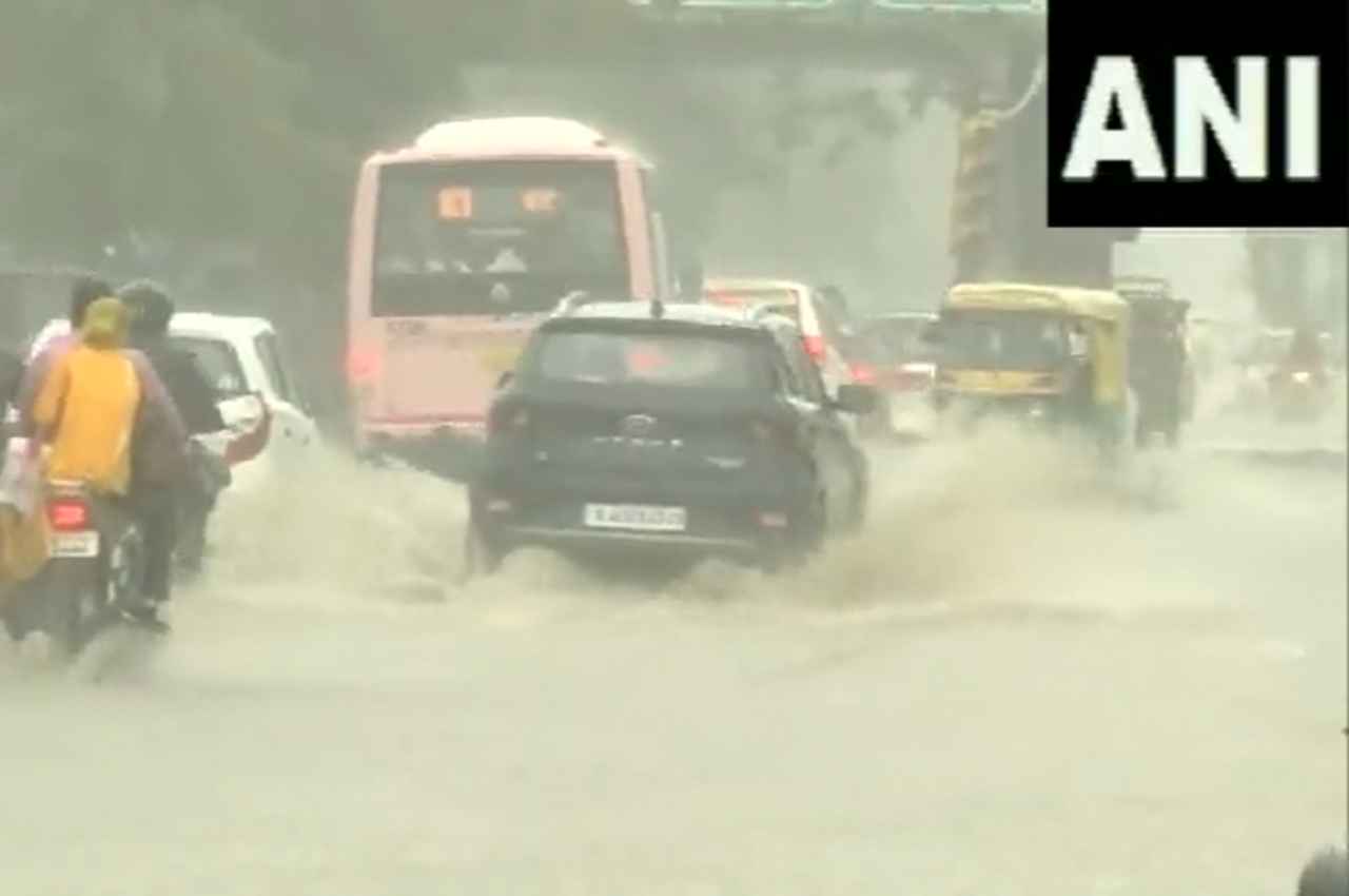 Rajasthan Weather Report: प्रदेश में मानसून फिर से एक्टिव, कई जिलों में भारी बारिश का अलर्ट जारी