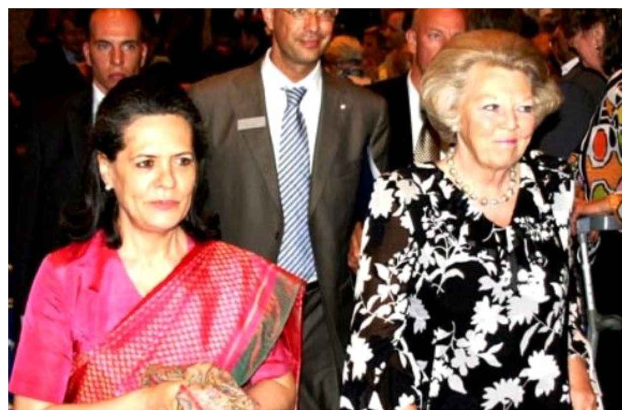 Sonia-Gandhi-With-Her-Mother-Paola-Maino