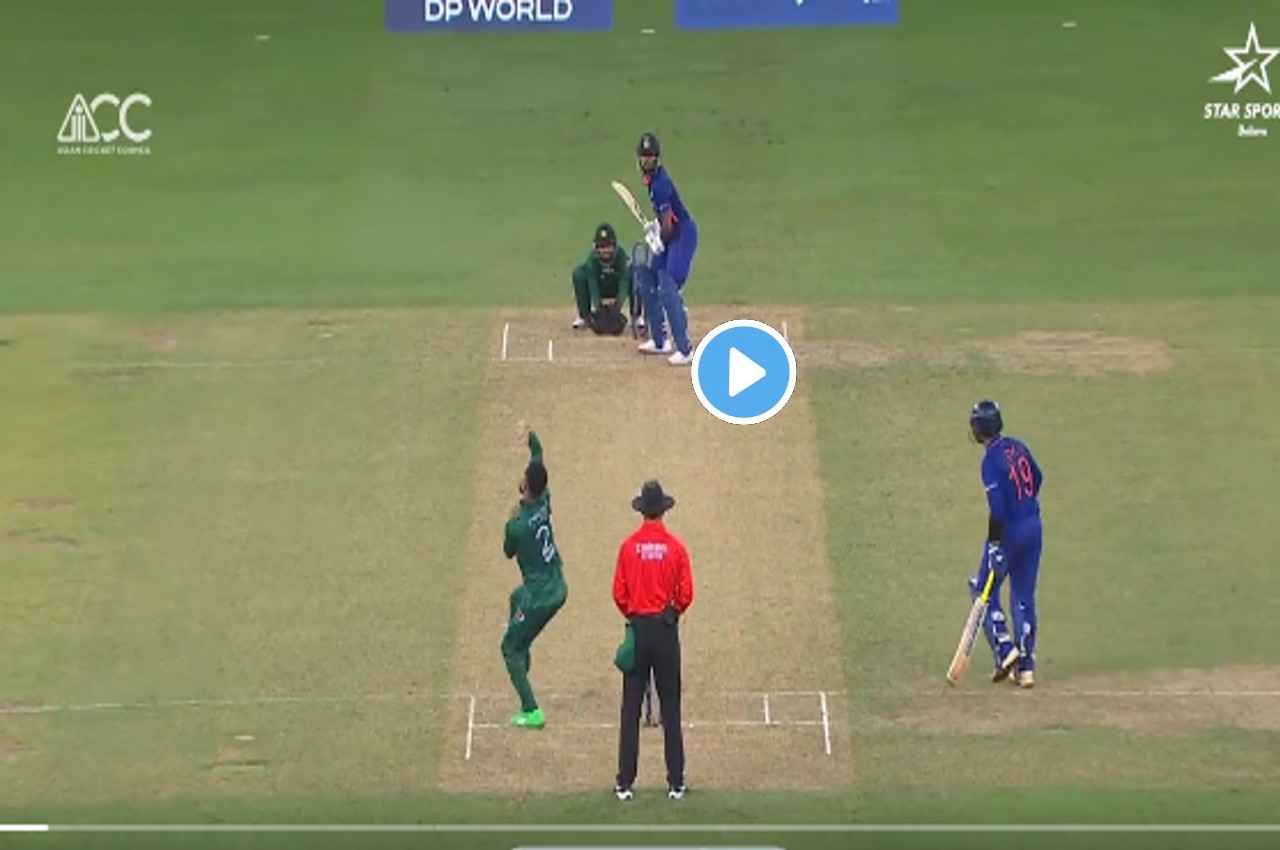 Hardik Pandya six