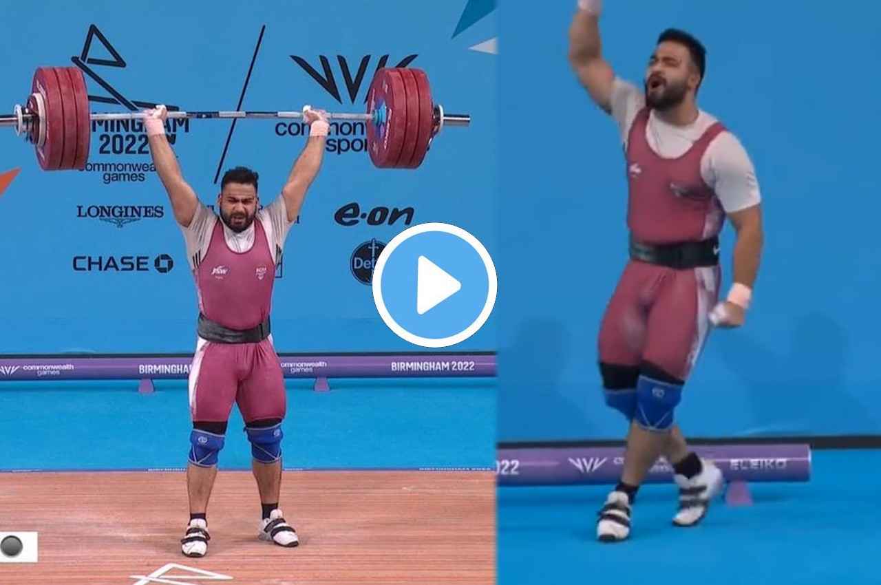 VIDEO: सिल्वर मेडल जीतते ही मूसेवाला के अंदाज में मनाया जश्न, मुकाबले से पहले उन्हीं के गाने सुन रहे थे विकास