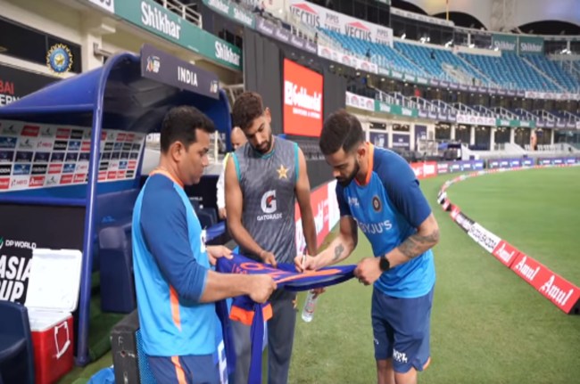Virat Kohli meet Haris Rauf