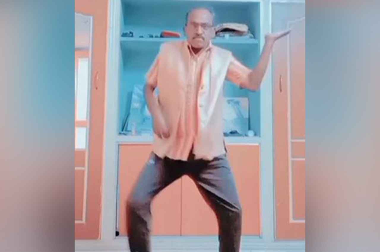 Viral Video: ऋतिक रोशन के गाने पर बुजुर्ग के स्टेप्स देखकर रह जाएंगे हैरान, वायरल हो रहा है वीडियो