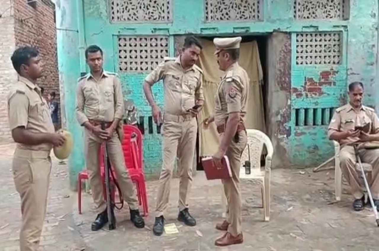 Ballia: बीच बाजार थप्पड़ मारा तो घर में घुसकर काटा युवती का गला, थाने पहुंचकर सुनाई खौफनाक कहानी