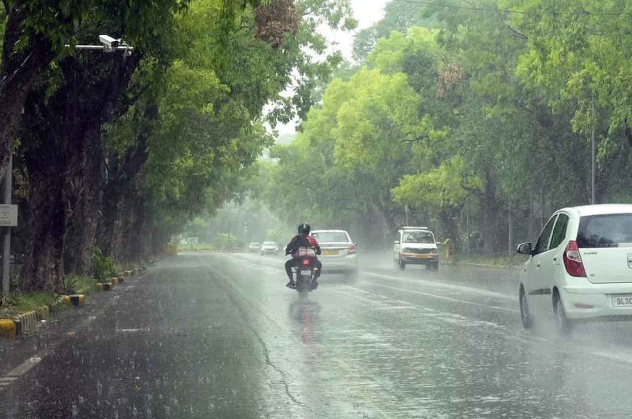 UP Monsoon: कहीं तेज तो कहीं हल्की बारिश ने दो दिन की उमस से दी राहत