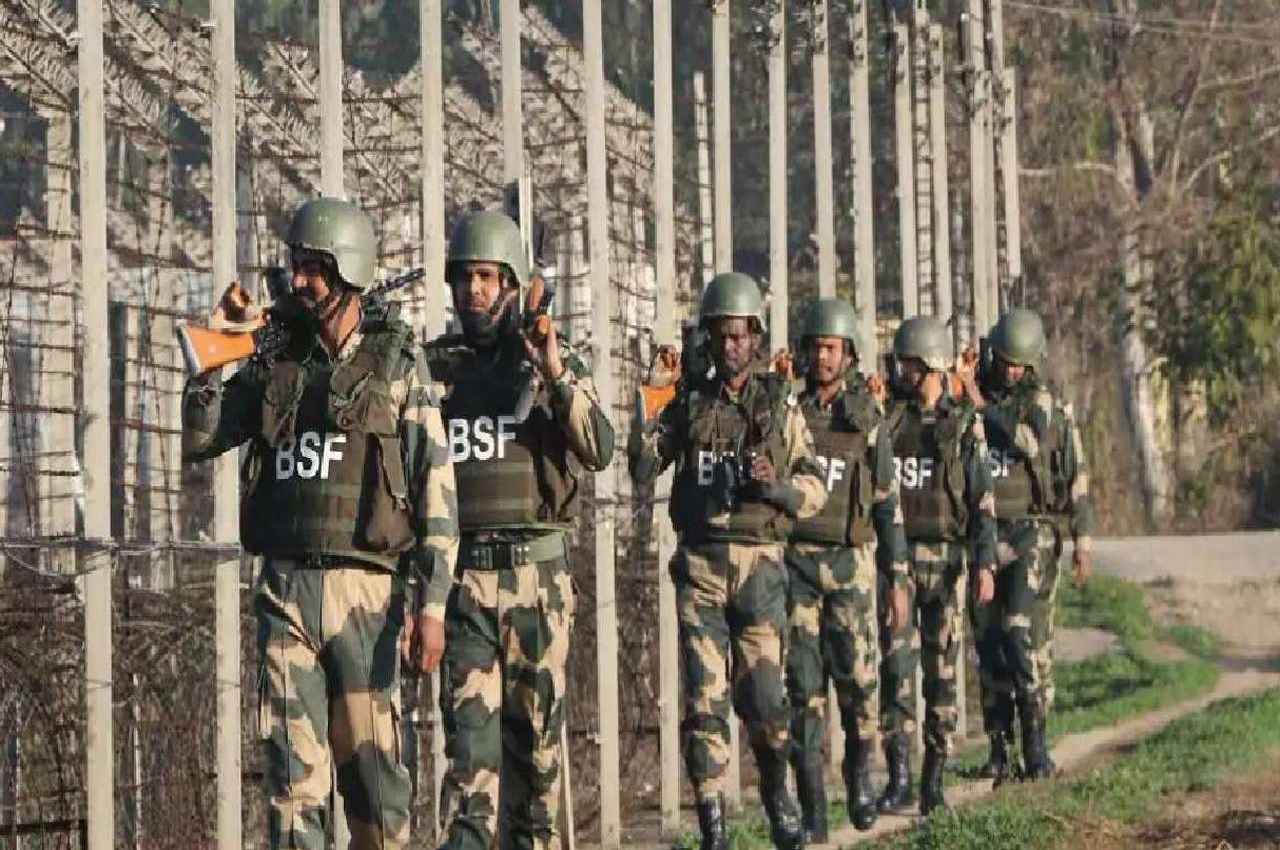 BSF Recruitment 2023: 10वीं पास युवाओं के लिए रेडियो ऑपरेटर समेत अन्य पदों पर निकली भर्ती, ऐसे करें आवेदन