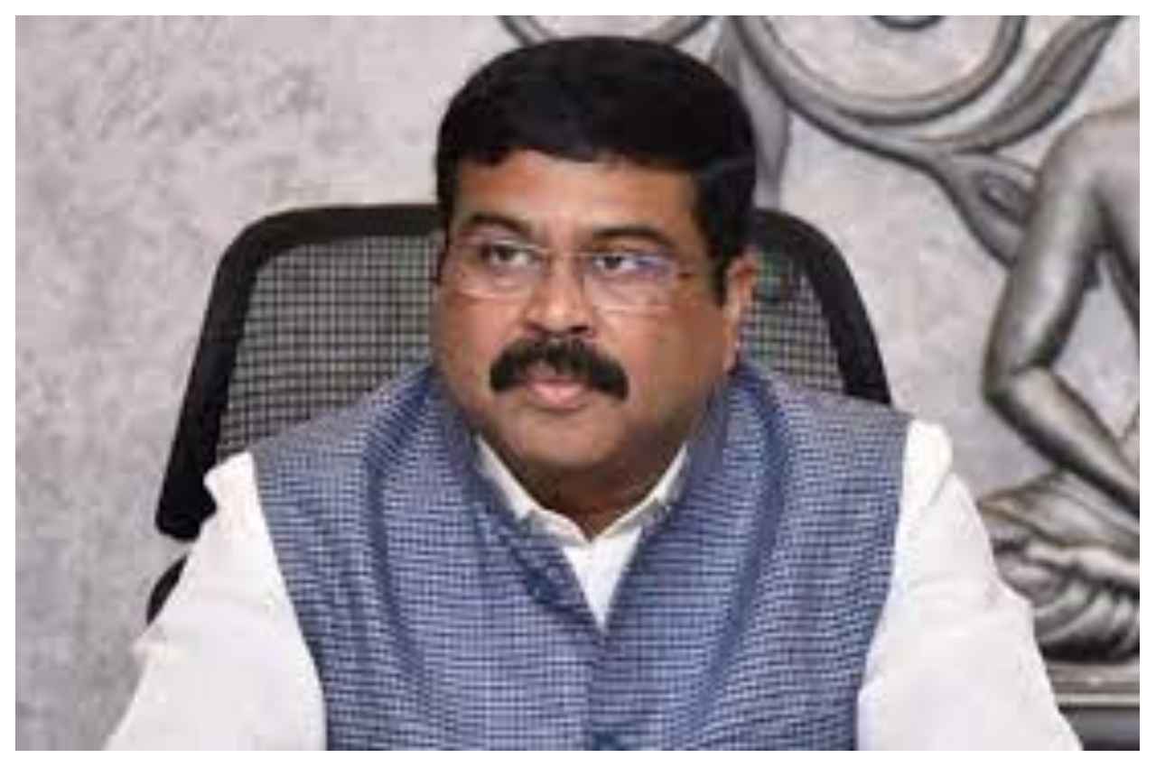 World: चार दिन की ऑस्ट्रेलिया यात्रा पर केंद्रीय शिक्षा मंत्री, इन मुद्दों पर करेंगे बात