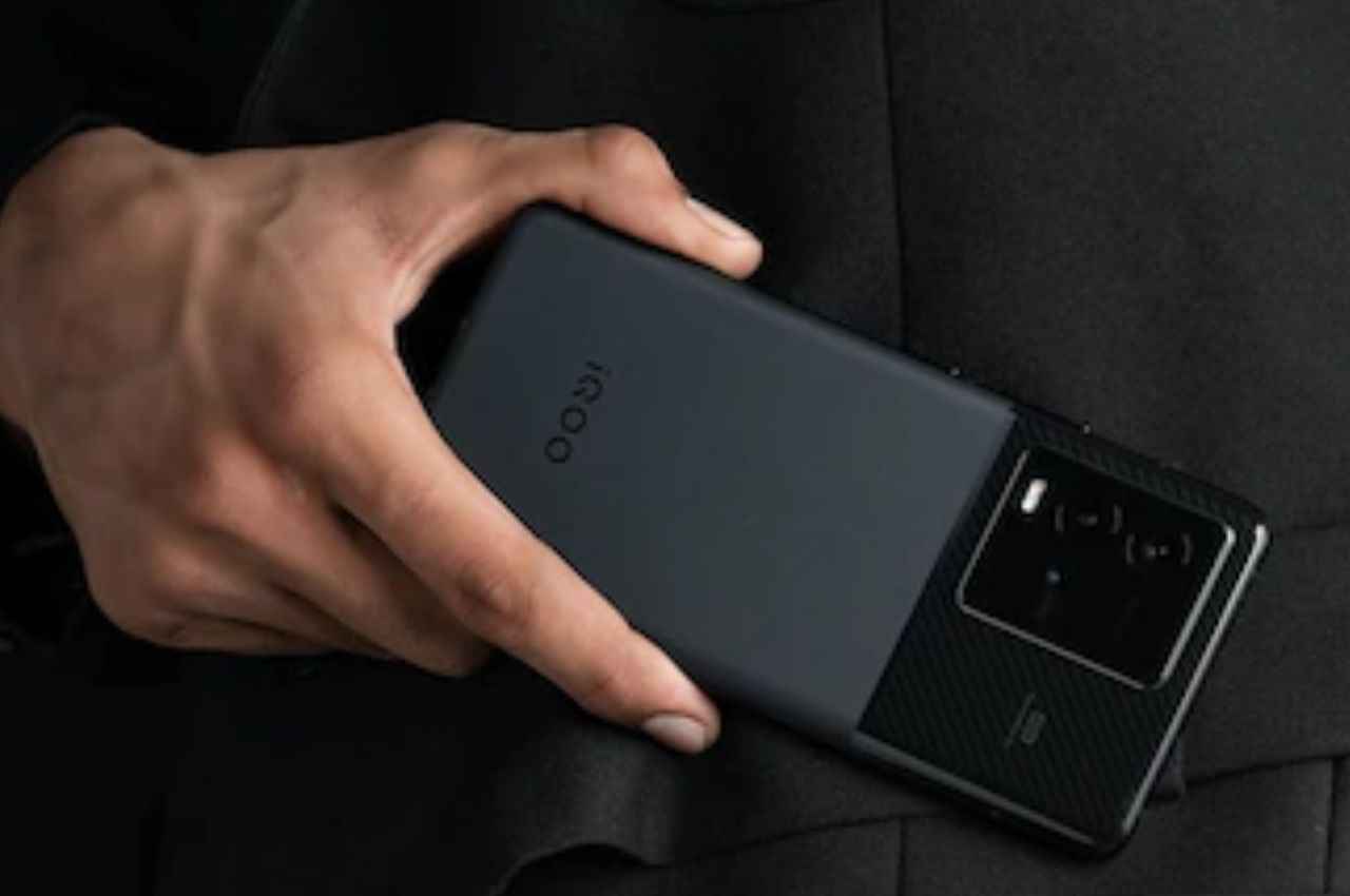 iQOO 9T: आ गया तगड़ी बैटरी का 5G Smartphone, सेल के लिए इस दिन से होगा उपलब्ध