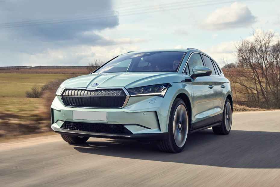 Skoda Enyaq iV: गर्दा उड़ाने के लिए है तैयार स्कोडा की ये धांसू इलेक्ट्रिक कार, जानें कीमत और रेंज