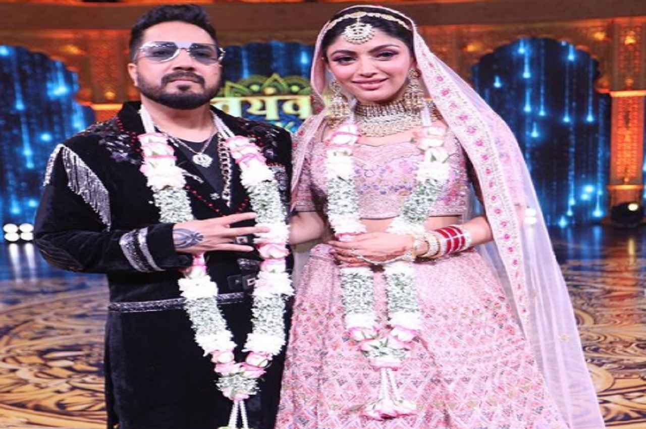 स्वयंवर के एक महीने बाद भी अकांक्षा पुरी और मीका सिंह ने नहीं की शादी, एक्ट्रेस ने बताई वजह
