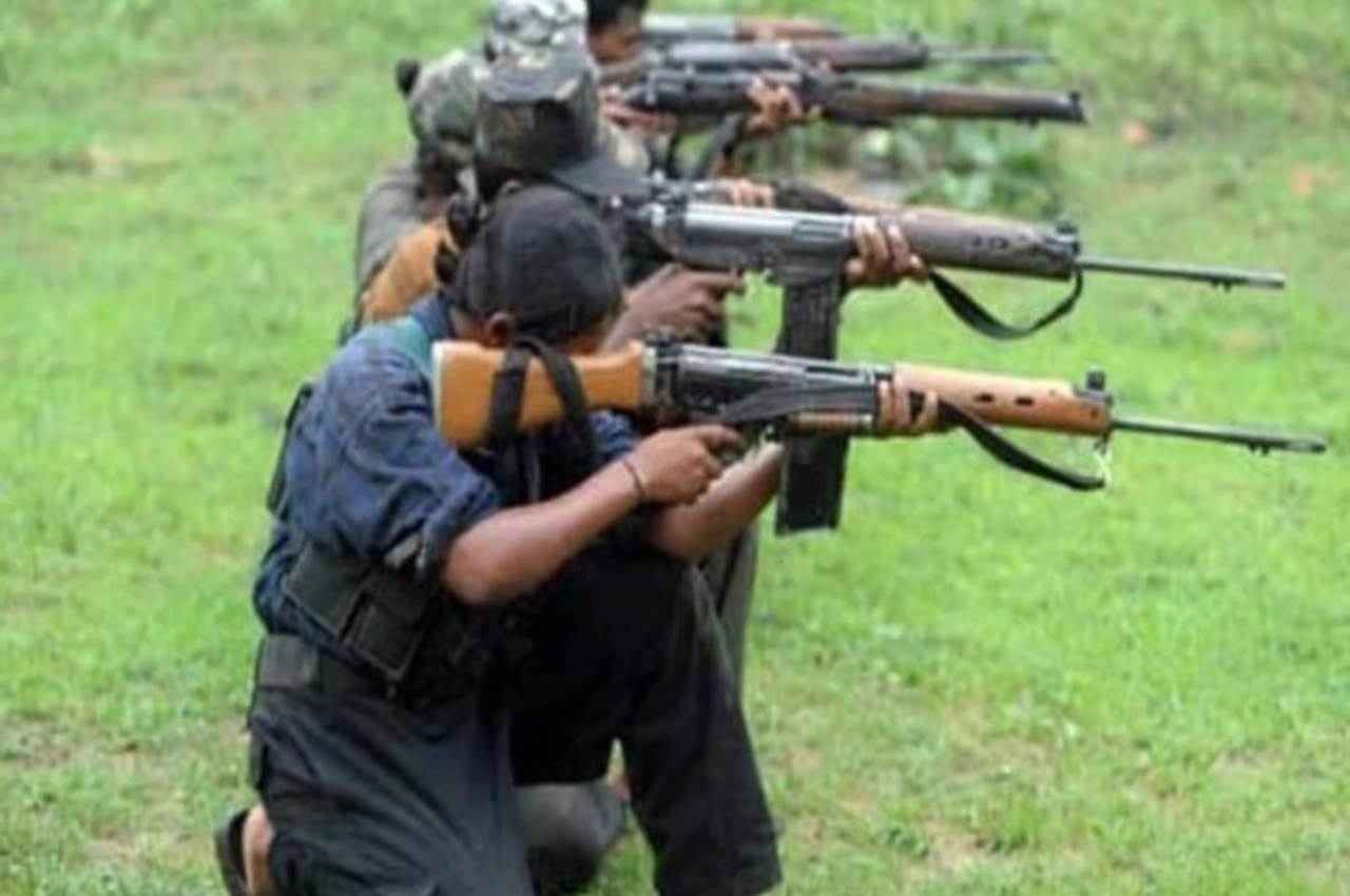 Chhattisgarh: नारायणपुर से इनामी महिला नक्सली गिरफ्तार,  इन घटनाओं में रह चुकी है शामिल