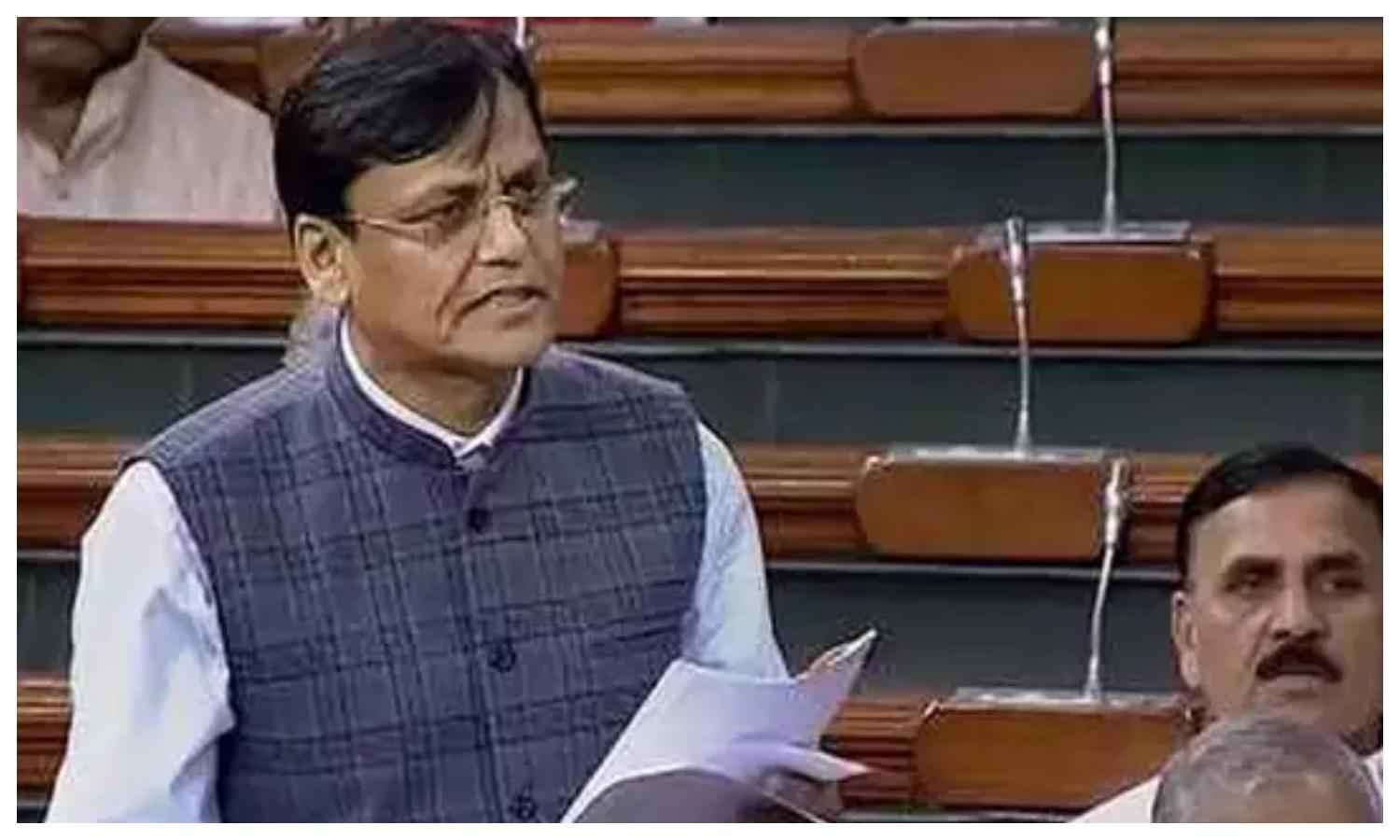 सेना पर विवादित बयान देने वाले बिहार के मंत्री पर भड़के सेंट्रल मिनिस्टर, बोले- इस देशद्रोही को बर्खास्त करें
