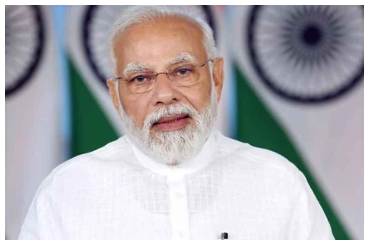 राष्ट्रीय ध्वज हमारे अतीत के गौरव, वर्तमान की प्रतिबद्धता और भविष्य के सपनों का प्रतिबिंब: पीएम मोदी