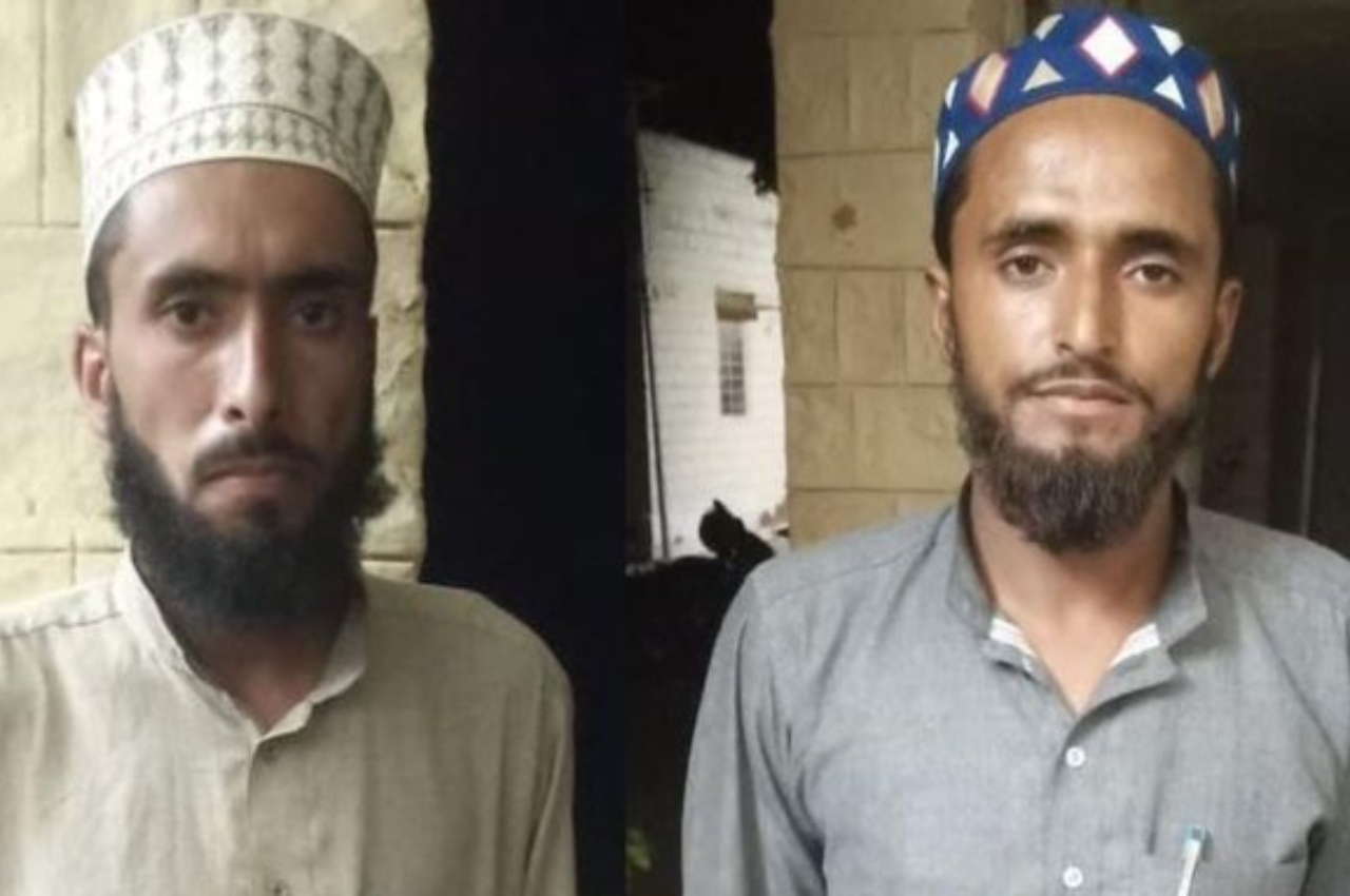 wo suspected Kashmiri civilians caught from Indo-Pak border
