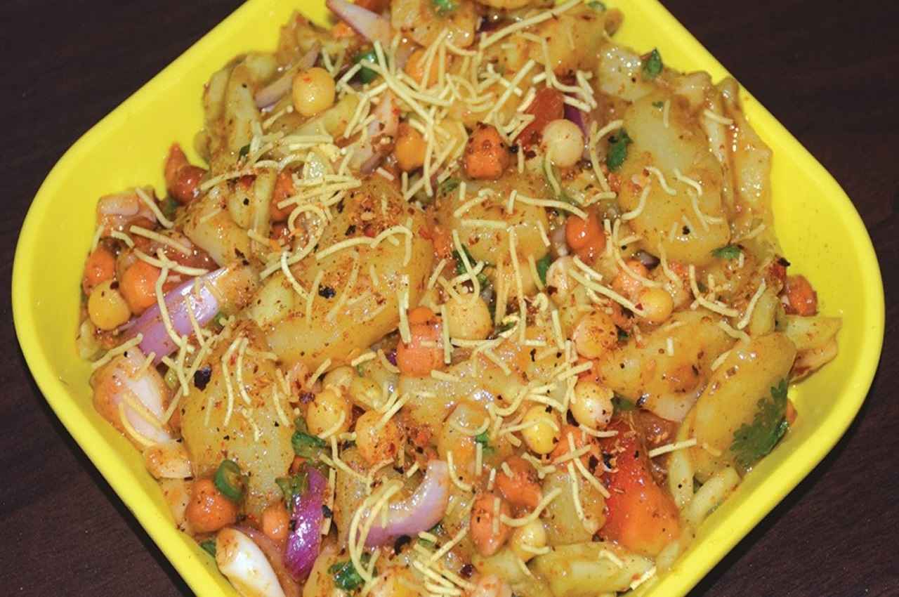 आलू काबली चाट