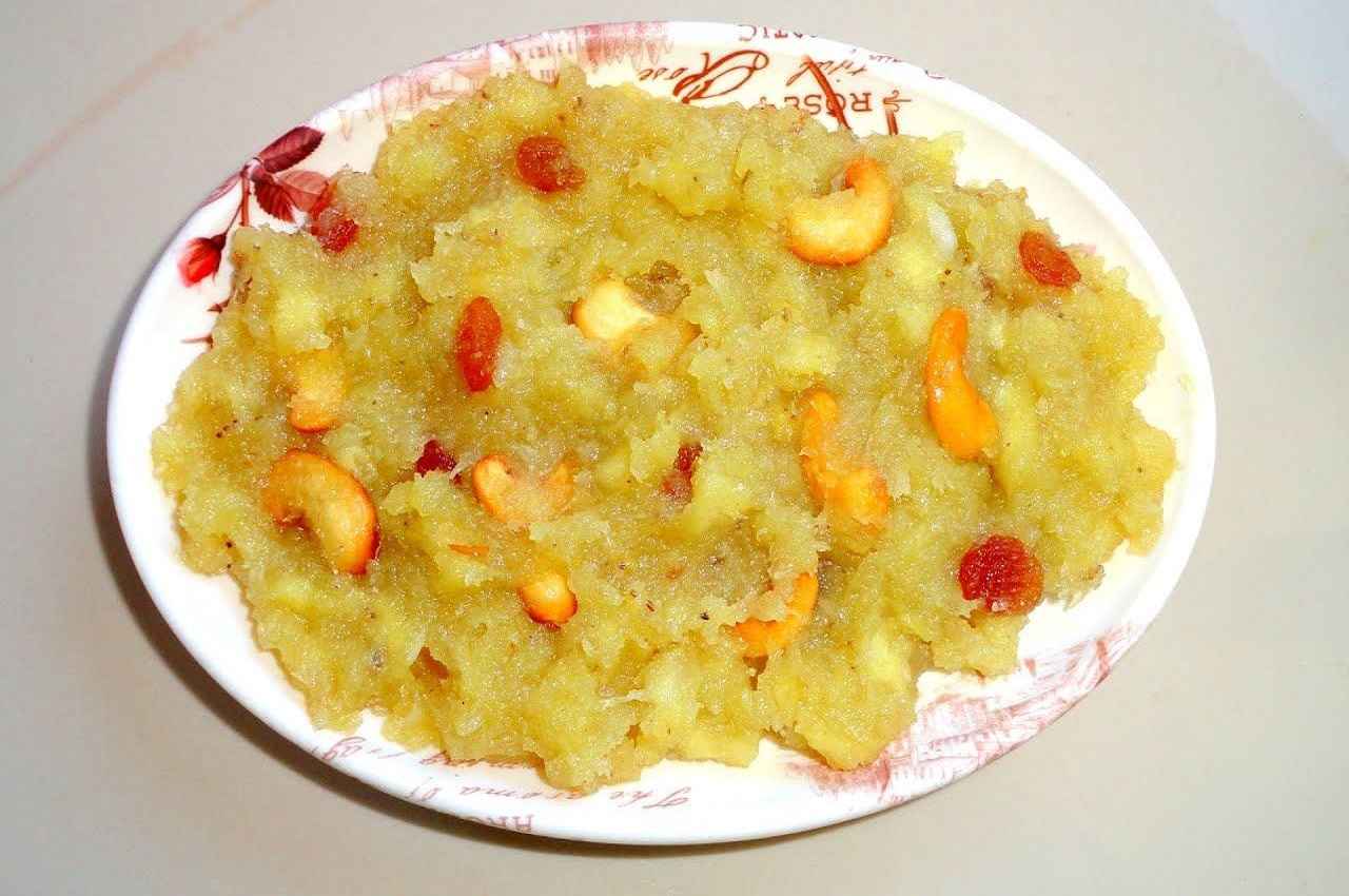 Raw Banana Halwa: बढ़ते कोलेस्ट्रॉल को कंट्रोल करता है टेस्टी कच्चे केले का हलवा, ये रही रेसिपी