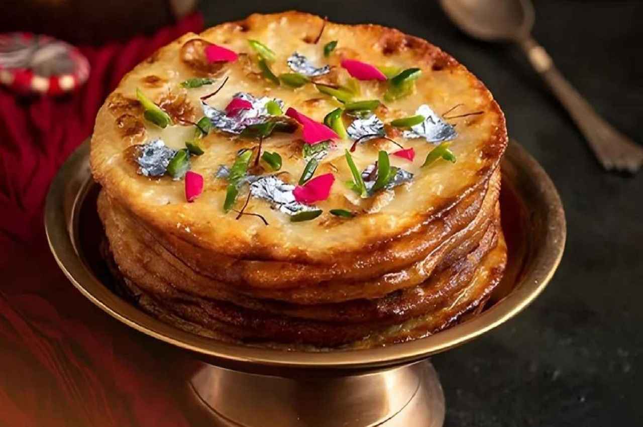 Banana Malpua Recipe: गणेश आरती प्रसाद में बनाएं टेस्ट से भरपूर केला मालपुआ, जानें रेसिपी