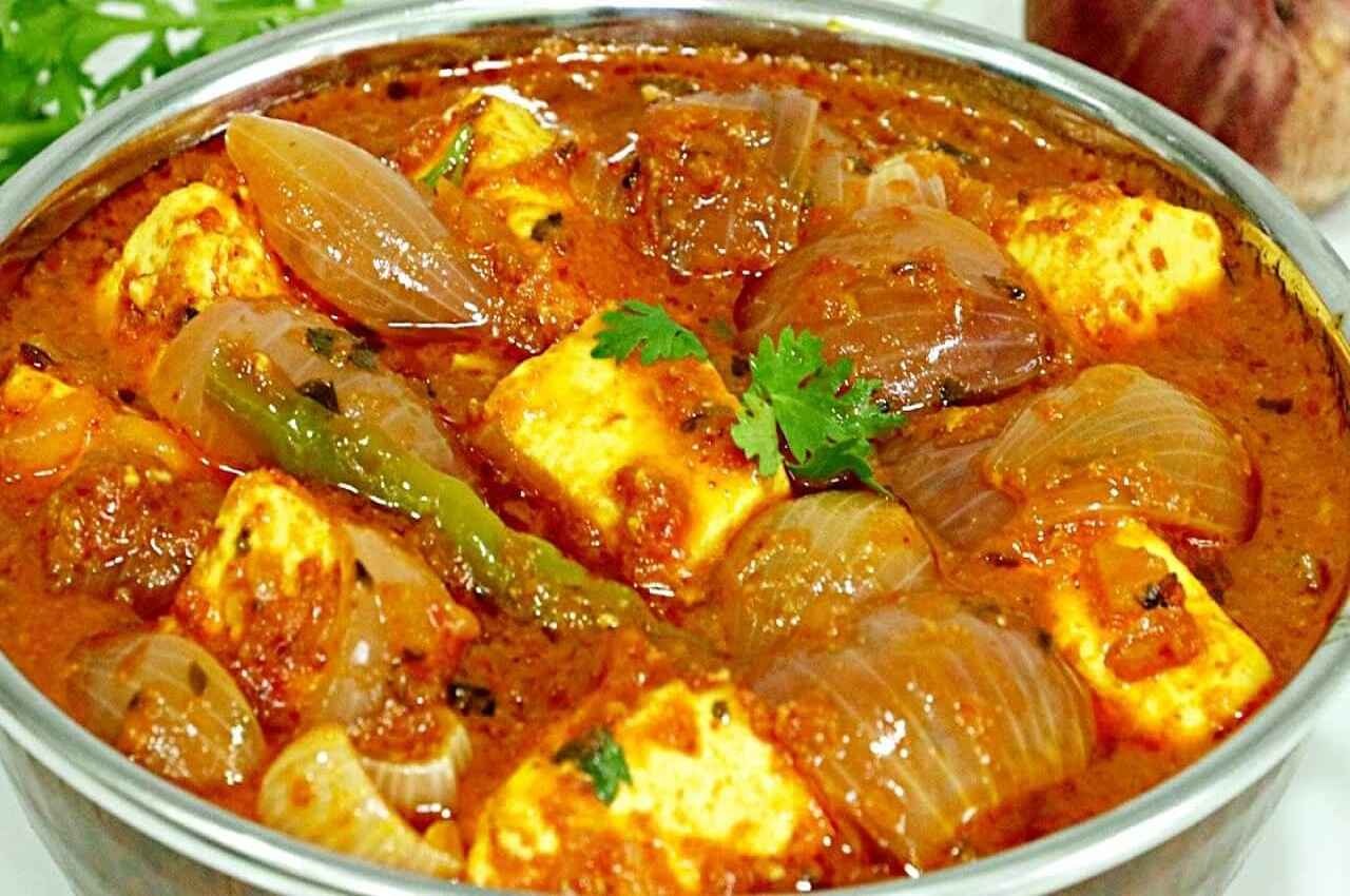 Karwa Chauth 2022 Special: करवाचौथ को बनाएं खास लाजवाब पनीर दो प्याजा के साथ, जानें ढाबा स्टाइल रेसिपी