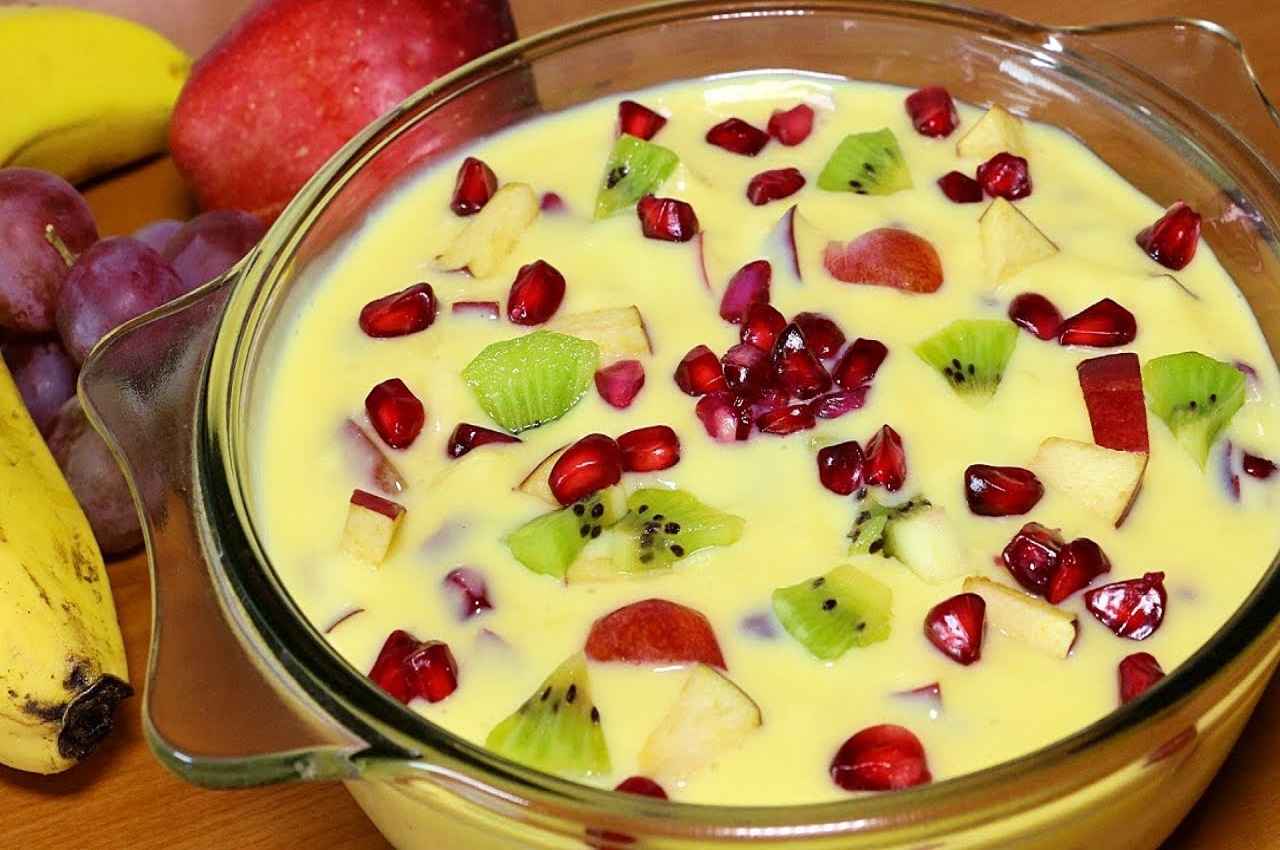 Fruit Custard Recipe: हाउस पार्टी या फंग्शन के दौरान डेजर्ट में बनाएं लजीज फ्रूट कस्टर्ड, जानें रेसिपी