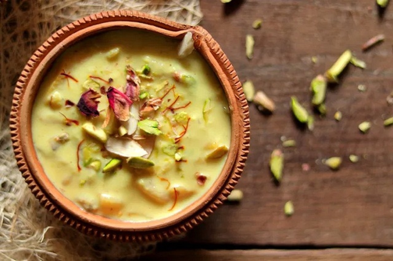 If you are fond of sweets then make Rabdi Kheer like this