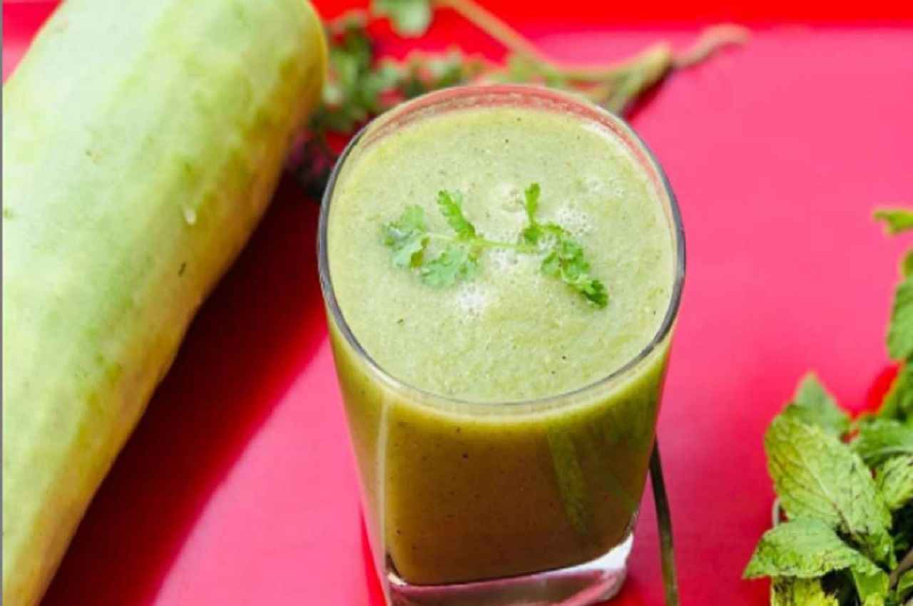 How To Make Lauki Juice: हेल्दी डाइजेशन के लिए रोजाना पीएं पौष्टिकता से भरपूर लौकी का जूस, ये रही इंस्टेंट रेसिपी