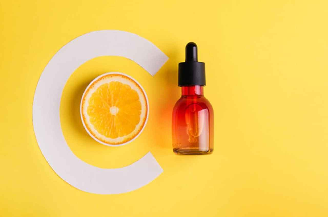 How To Make Vitamin E and C Serum: कोरियन जैसी चमकदार त्वचा के लिए घर पर बनाएं विटामिन ई और सी सीरम, जानें विधि
