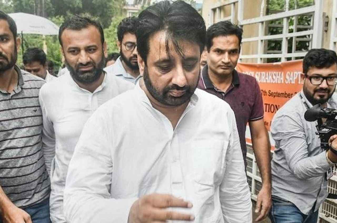 अमानतुल्लाह खान को बड़ी राहत, अदालत ने गिरफ्तारी पर लगाई रोक