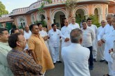 Ashok Gehlot consults with supporting minister-MLAs