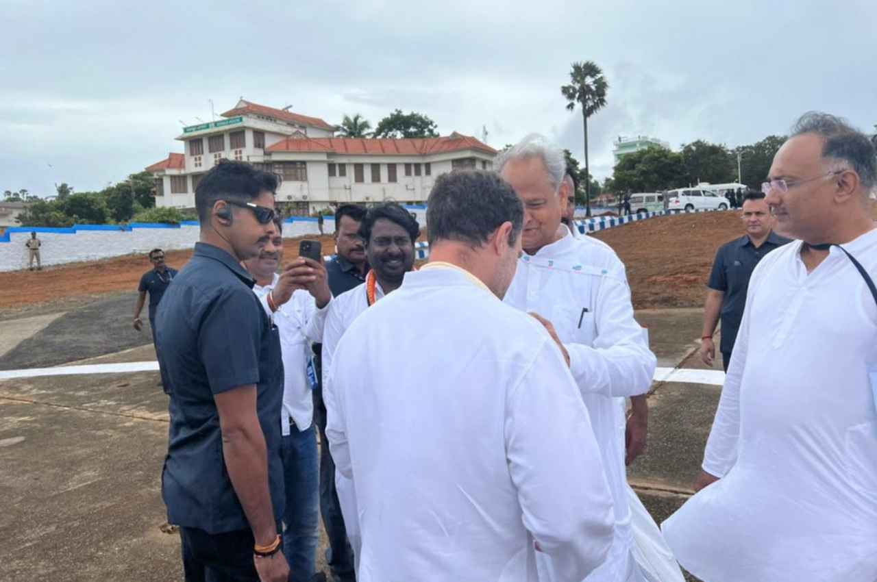 Bharat Jodo Yatra: CM गहलोत ने कन्याकुमारी पहुंचने पर राहुल गांधी का किया स्वागत, आज से शुरू होगी यात्रा