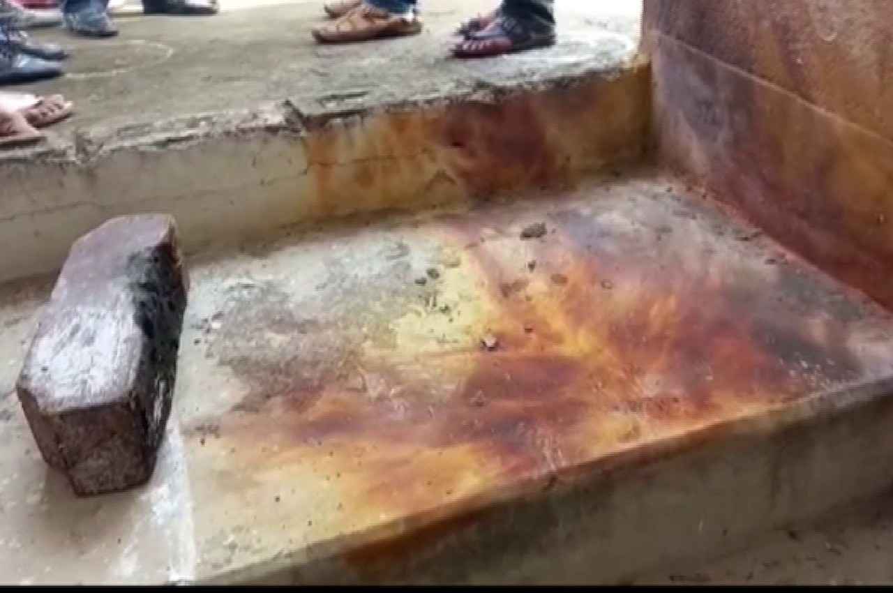 पश्चिम बंगाल: टीटागढ़ में स्कूल की छत पर अचानक हुआ जोरदार धमाका, नीचे छात्र कर रहे थे पढ़ाई