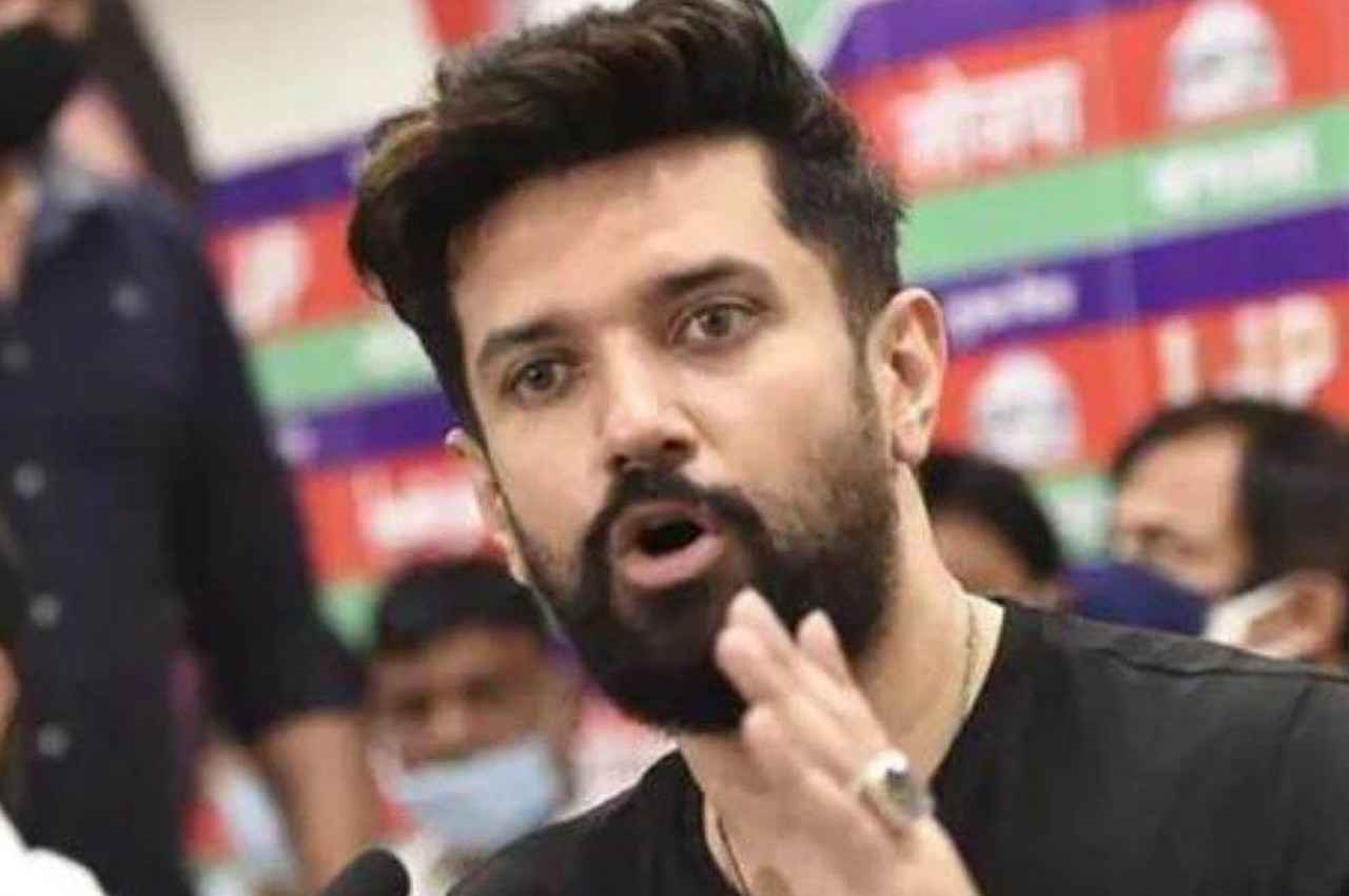 Bihar Politics: चिराग पासवान ने फिर नीतीश कुमार को घेरा, बोले- बिहार में चल रहा है 'डबल जंगलराज'