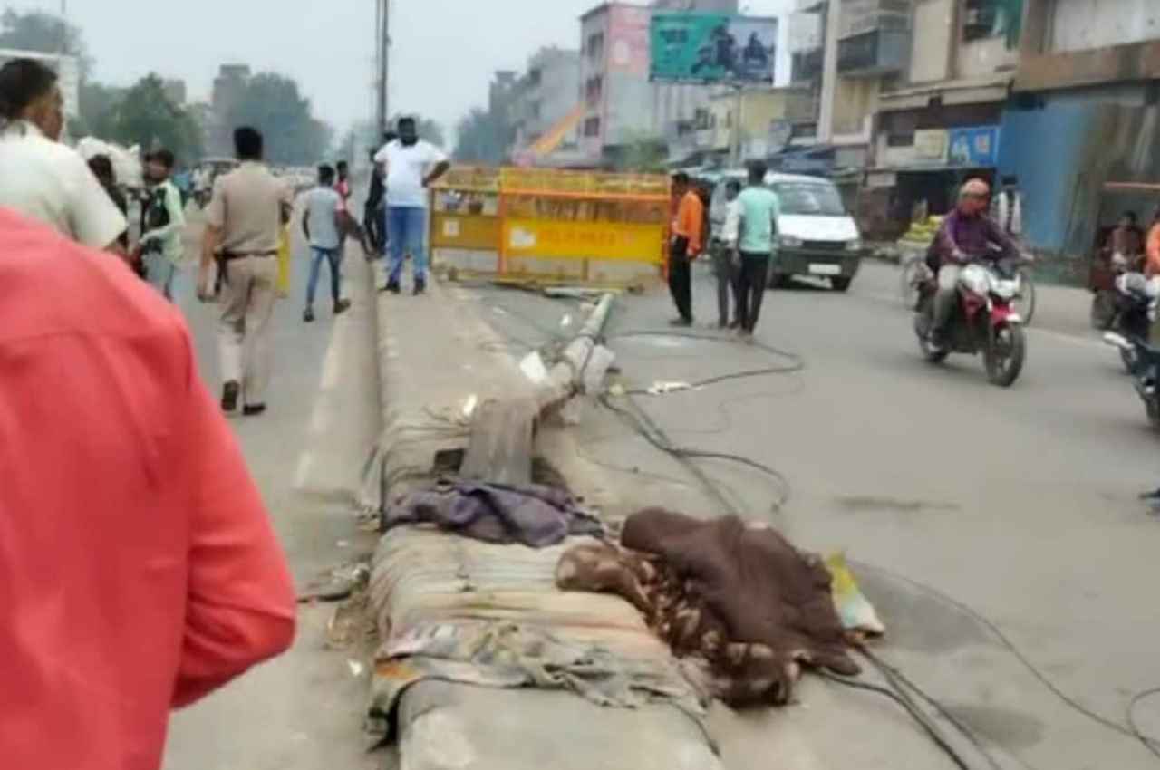 दिल्ली में बेकाबू ट्रक ने फुटपाथ पर सो रहे लोगों को कुचला, 4 की मौत, दो की हालत गंभीर
