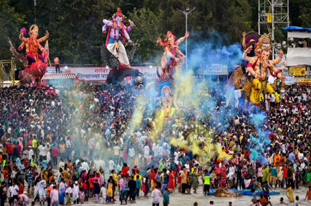 Ganesha Visarjan 2022: अगले बरस तू जल्दी आ के जयघोष के साथ आज गणपति बप्पा का विसर्जन, जानिए शुभ मुहूर्त और विसर्जन विधि