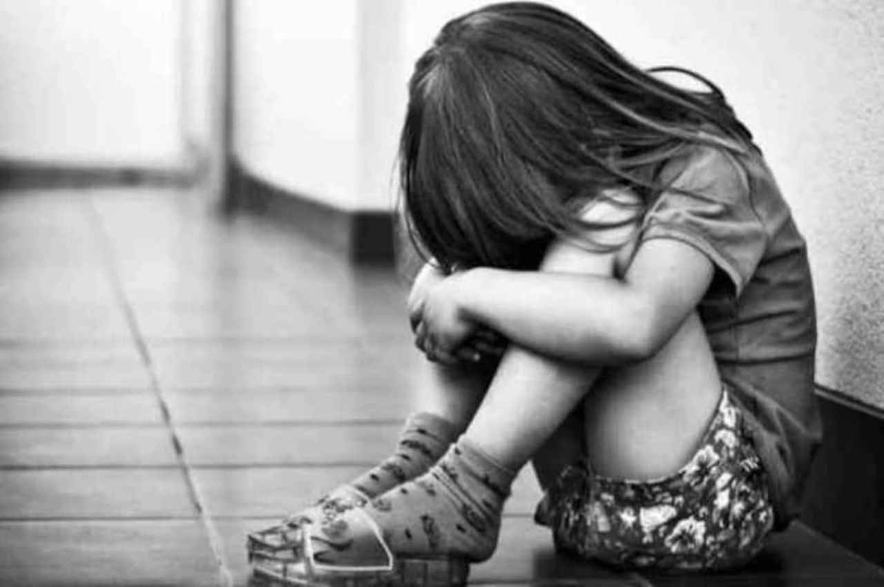 Sambhal News: 18 घंटे तक स्कूल में बंद रही मासूम बच्ची, परिवार वाले छानते रहे जंगल की खाक