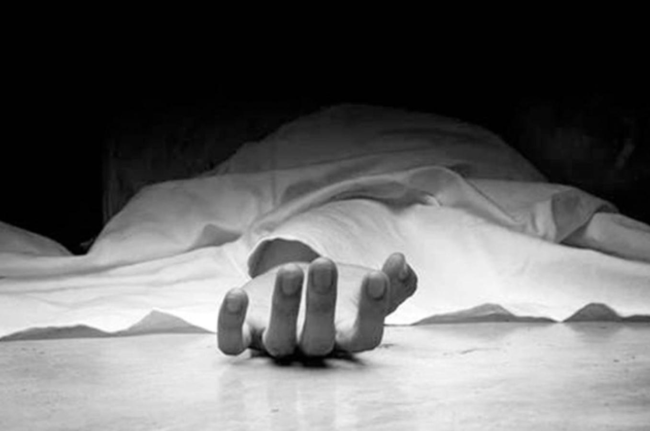 Half burnt body of youth found in Bikaner